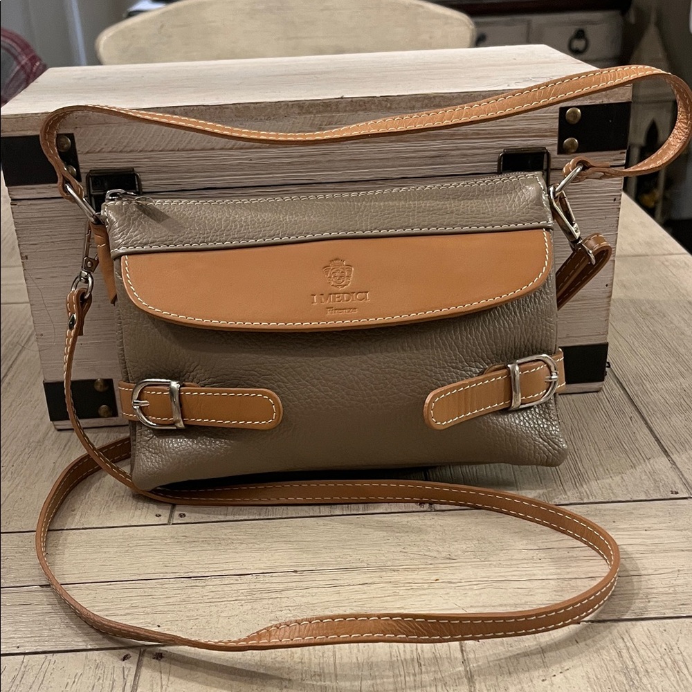 I Medici Leather Women's Crossbody Bag